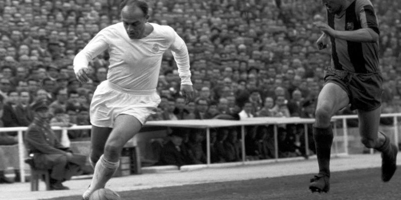 Alfredo Di Stéfano: Hoàng tử trong làng bóng đá